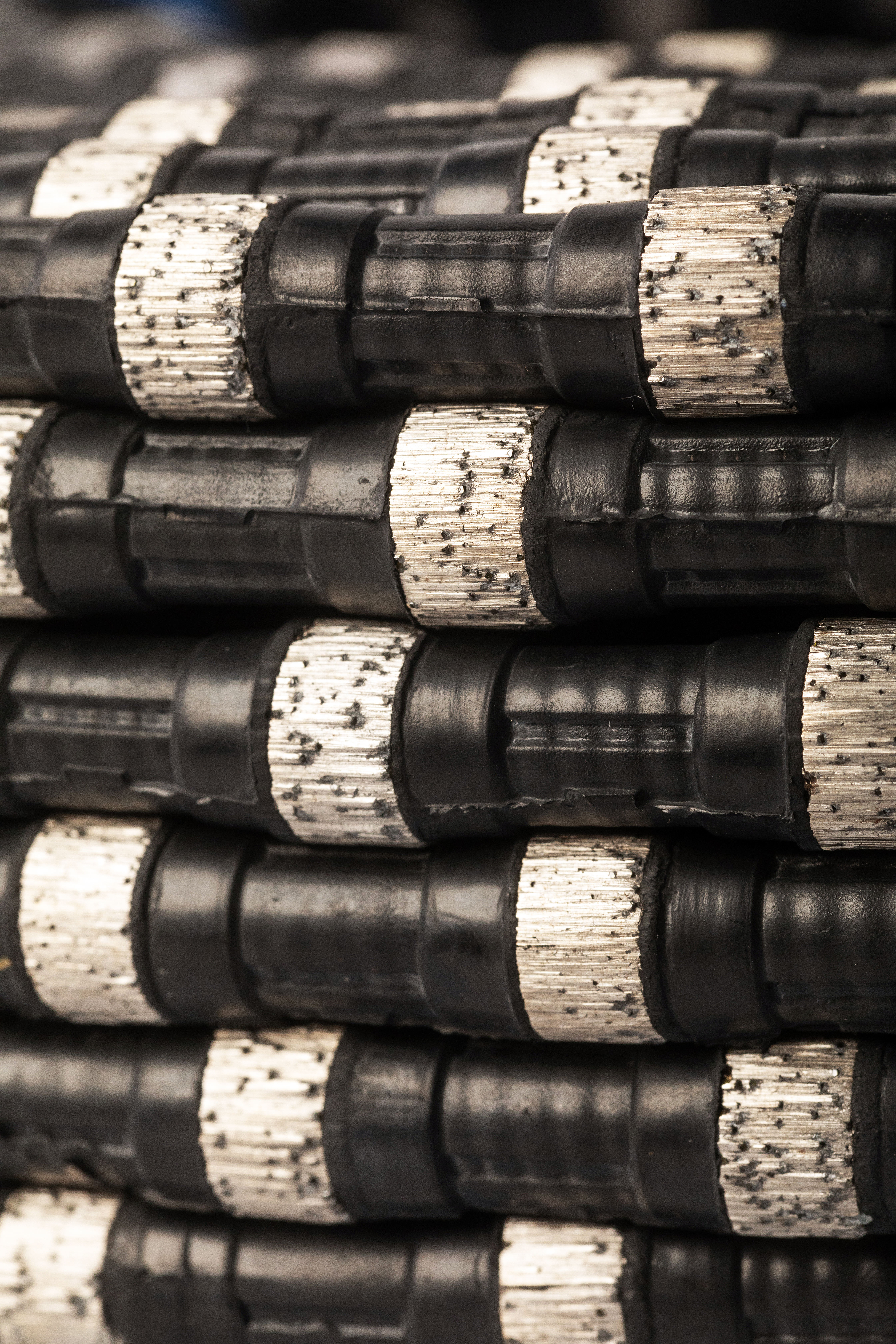 Mining  diamond  wire  saw